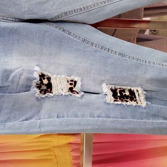 Patchwork Denim Shorts - Picture 2 of 4